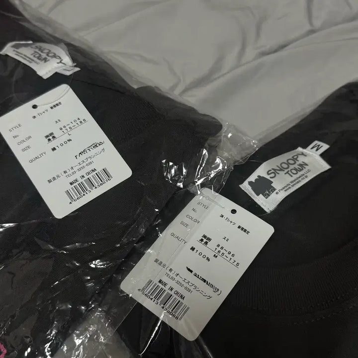 [BUNJANG] Snoopy Black T-Shirt Shinjuku Limited Edition / 스누피 블랙 반팔 티셔츠 신주쿠점 한정판