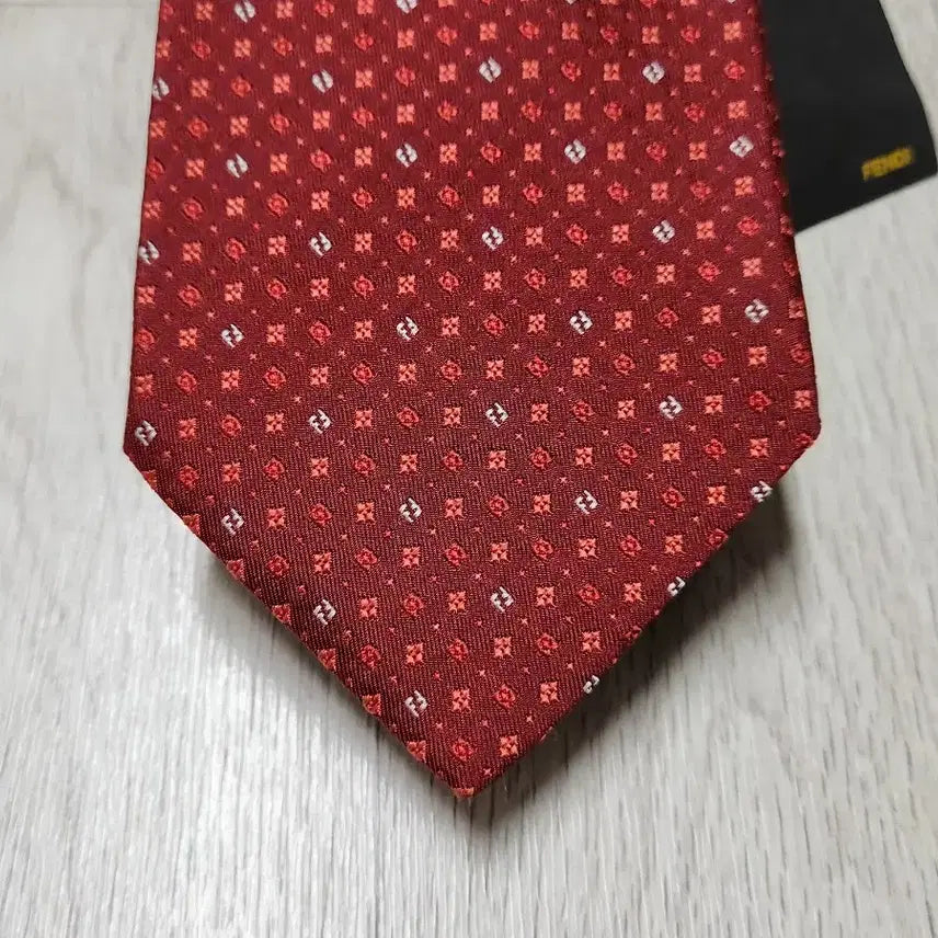 [BUNJANG] Fendi Necktie / 펜디 정품 새상품 낵타이
