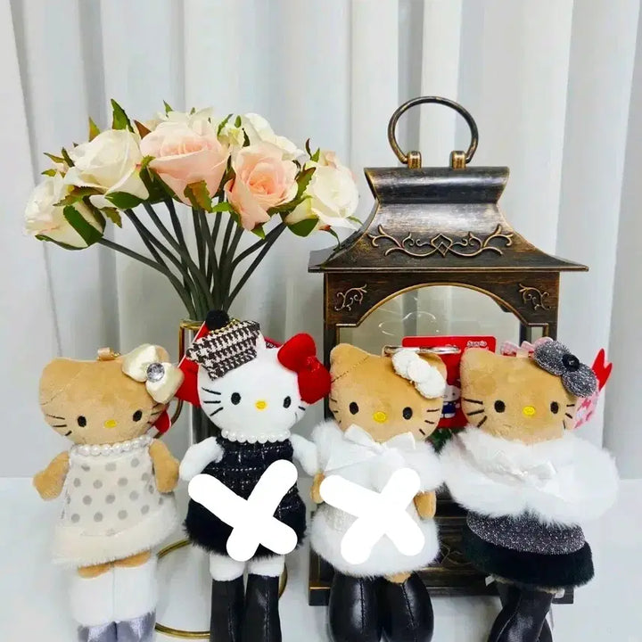 [BUNJANG] Hello Kitty Doll Keyring Set / 헬로키티 진주 목걸이 원피스 인형 키링