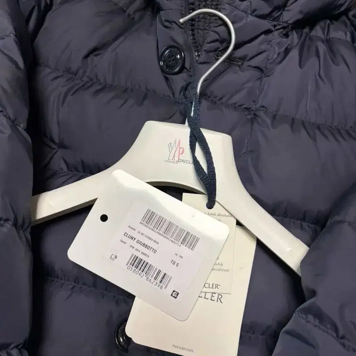 [BUNJANG] Moncler Cluny Navy Down Jacket / 몽클레어 클루니 5사이즈 네이비