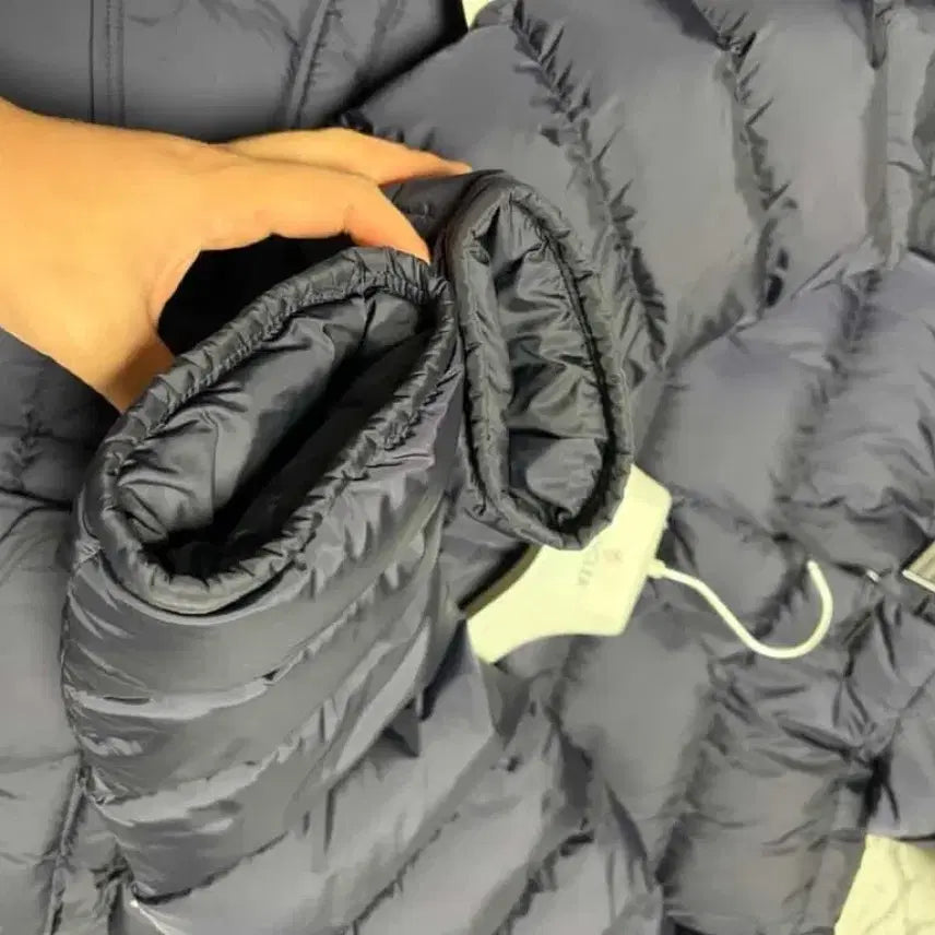 [BUNJANG] Moncler Cluny Navy Down Jacket / (새상품급)몽클레어 클루니 4사이즈 네이비