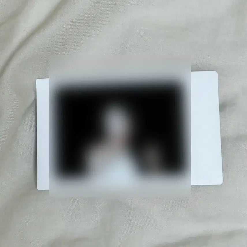 [BUNJANG] fromis_9 Lee Na Gyung Signed Polaroid / 프로미스나인 이나경 싸폴 싸인폴라로이드