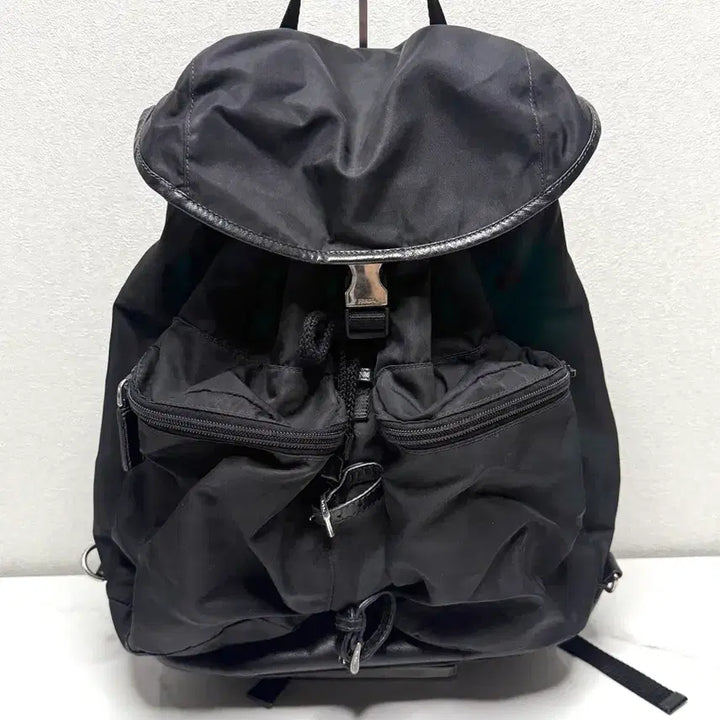 [BUNJANG] Prada Nylon Saffiano Leather Backpack / 프라다 나일론 사피아노 레더 백팩