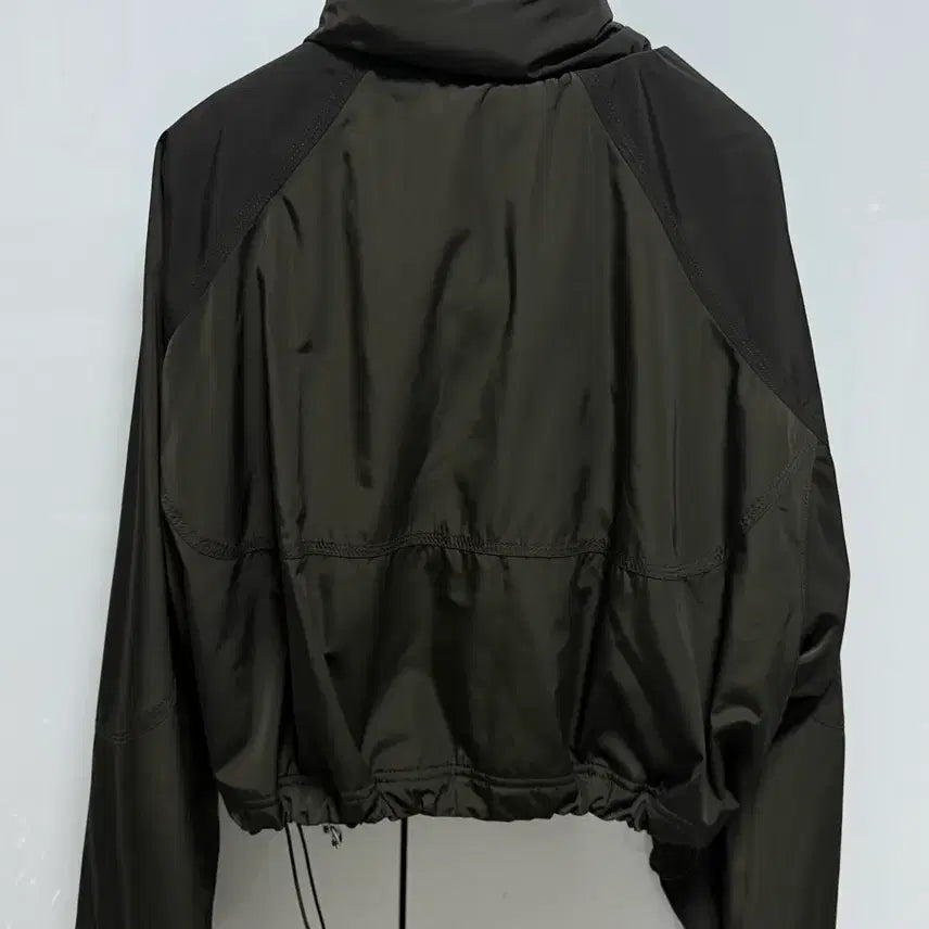 [BUNJANG] LOW CLASSIC All Def Any Jacket Windbreaker (Khaki Brown, S) / 로우클래식 드로우스트링 넥 윈드자켓(올데프 애니 자켓 )