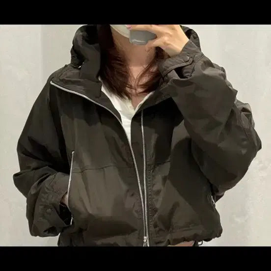 [BUNJANG] LOW CLASSIC All Def Any Jacket Windbreaker (Khaki Brown, S) / 로우클래식 드로우스트링 넥 윈드자켓(올데프 애니 자켓 )