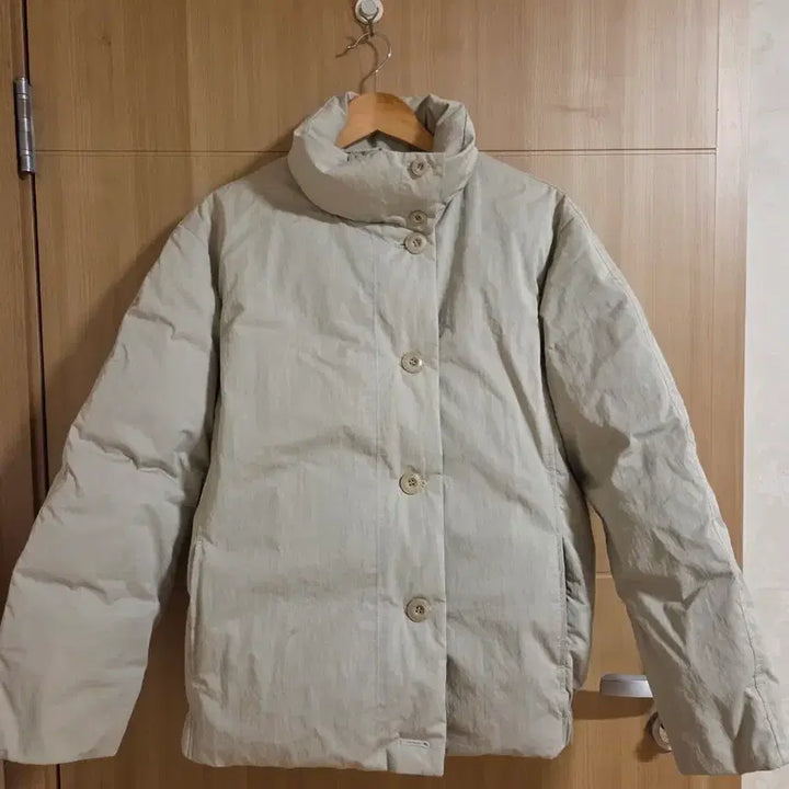 [BUNJANG] Vergamot Ivory Duck Down Padded Coat / 베르가못 아이보리 패딩 덕다운 코트 vergamot