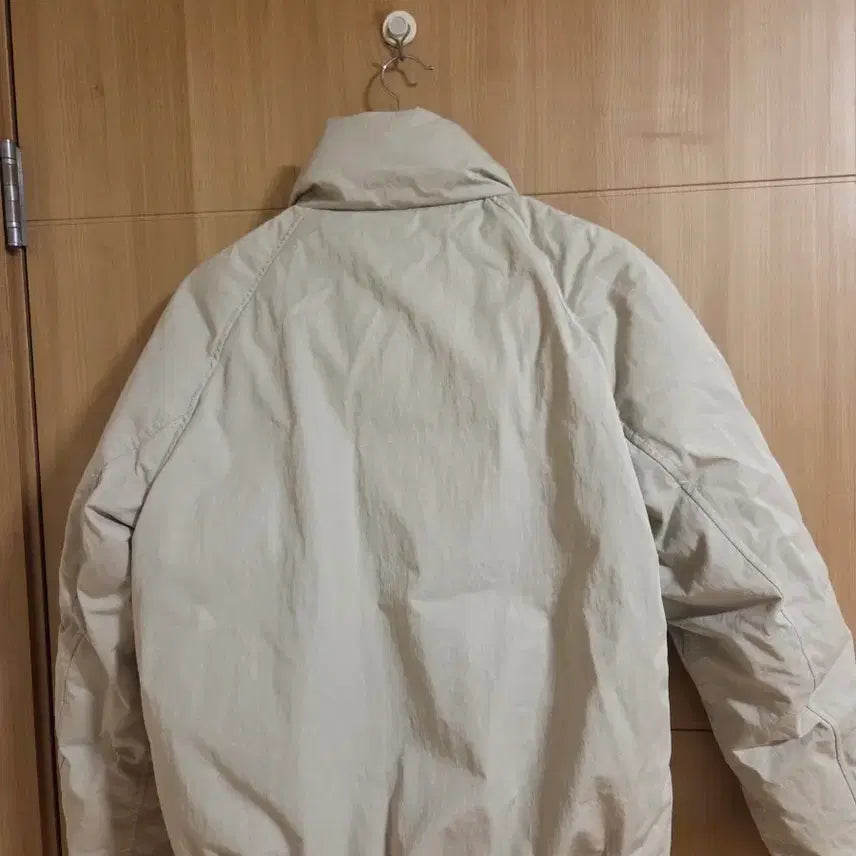 [BUNJANG] Vergamot Ivory Duck Down Padded Coat / 베르가못 아이보리 패딩 덕다운 코트 vergamot