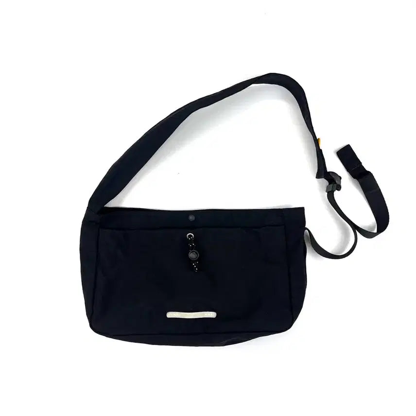 [BUNJANG] Rawrow Cross Bag / 로우로우 크로스백