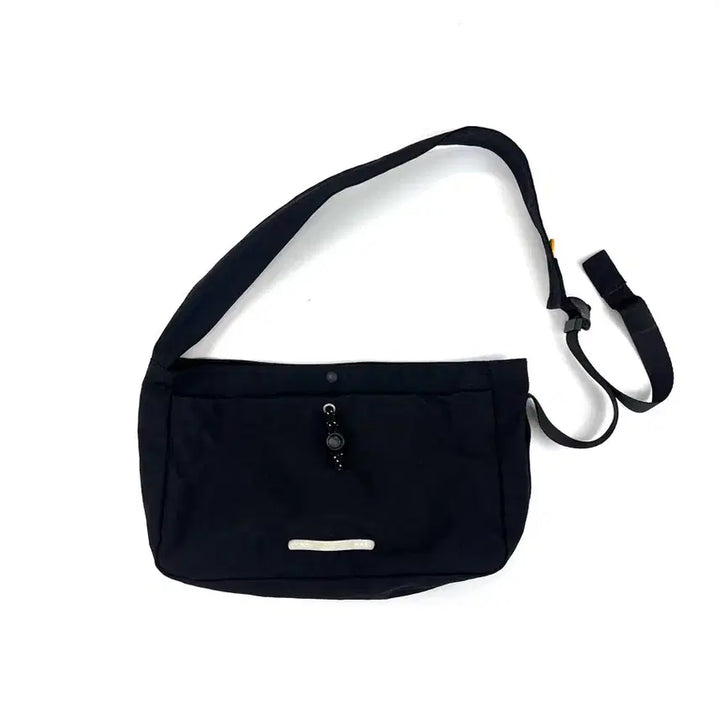 [BUNJANG] Rawrow Cross Bag / 로우로우 크로스백