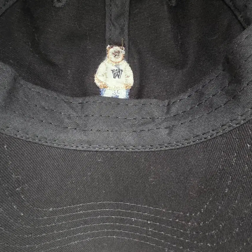[BUNJANG] WHO.A.U Steve Embroidered Ball Cap / WHO.A.U 스티브 자수 볼캡