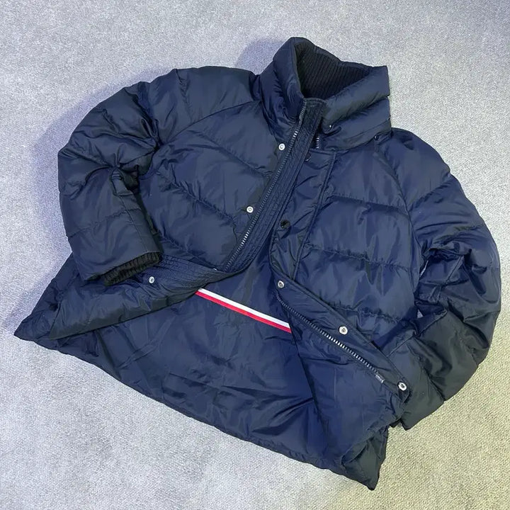 [SOLD OUT] 타미힐피거 네이비 패딩 점퍼 100