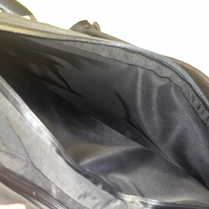 [BUNJANG] Yu Se-ji Avocado Backpack Charcoal / 유세지 아보카도 백팩 차콜