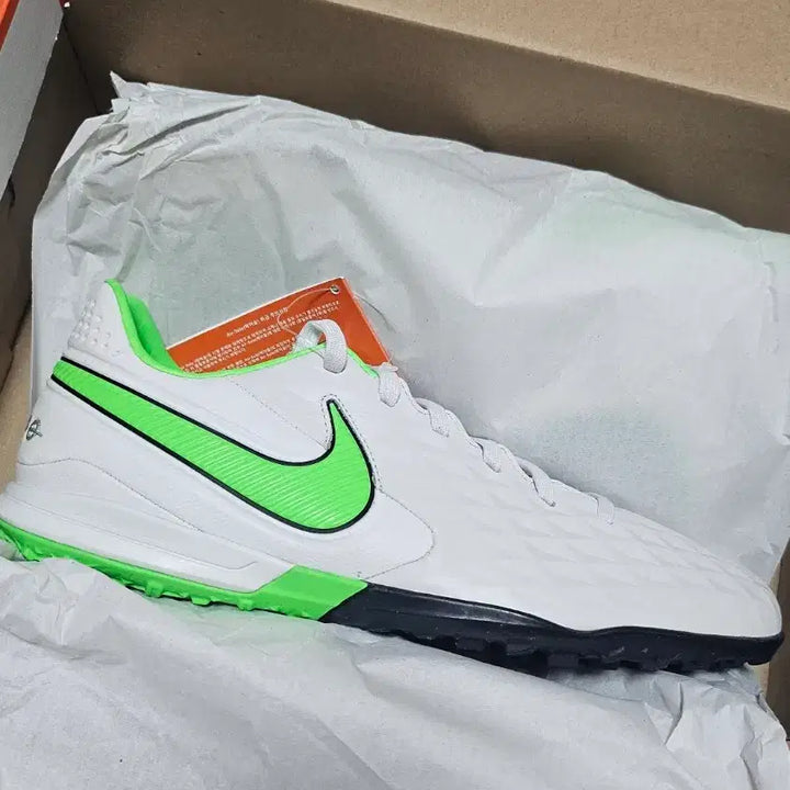 [BUNJANG] Nike Tiempo Legend 8 Pro TF 260 Futsal Shoes / 나이키 티엠포 레전드 8 프로 TF 260 풋살화