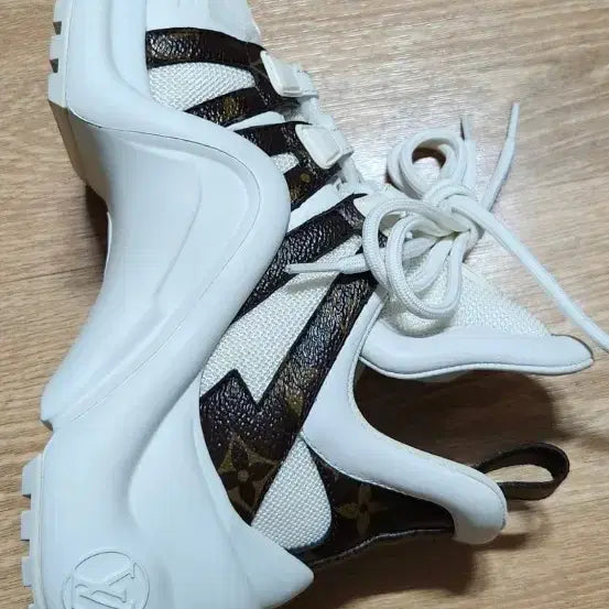 [BUNJANG] Louis Vuitton Archlight Sneakers / (36/230)루이비통신발 아치라이트 루이비통운동화 스니커즈