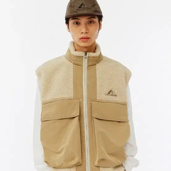[BUNJANG] Kovea x 1983 Studio Fleece Vest / 코베아 X 1983스튜디오 후리스 베스트