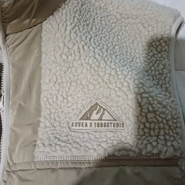 [BUNJANG] Kovea x 1983 Studio Fleece Vest / 코베아 X 1983스튜디오 후리스 베스트