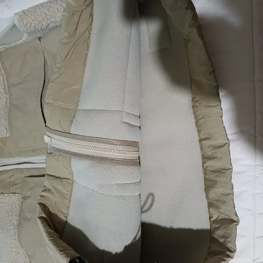 [BUNJANG] Kovea x 1983 Studio Fleece Vest / 코베아 X 1983스튜디오 후리스 베스트