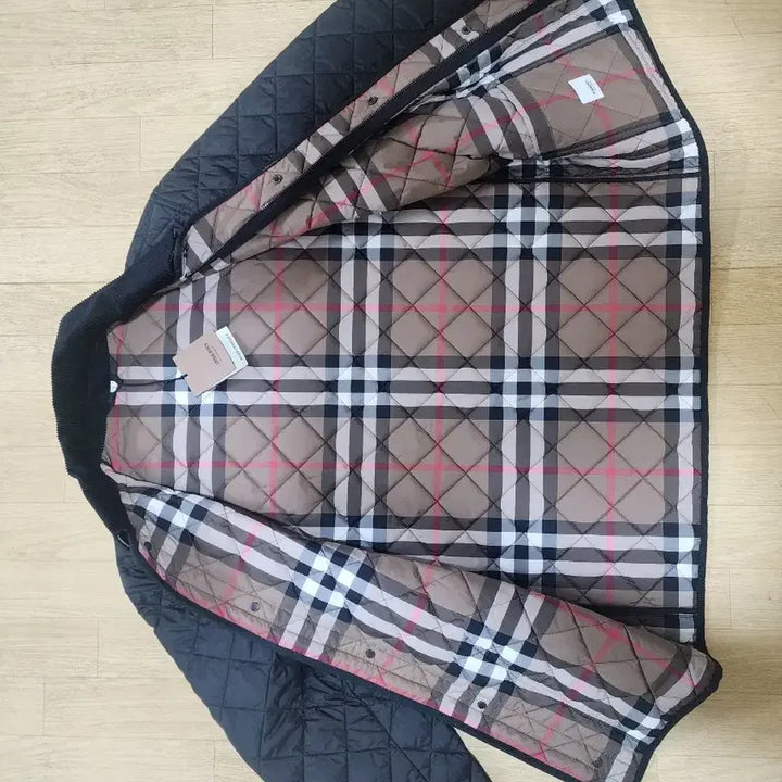 [BUNJANG] Burberry Black Quilted Jacket / 새상품 버버리 블랙 퀼팅 자켓 코듀로이 팝니다.(택보유)
