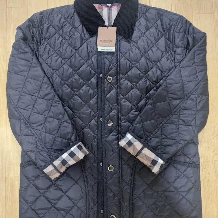 [BUNJANG] Burberry Black Quilted Jacket / 새상품 버버리 블랙 퀼팅 자켓 코듀로이 팝니다.(택보유)