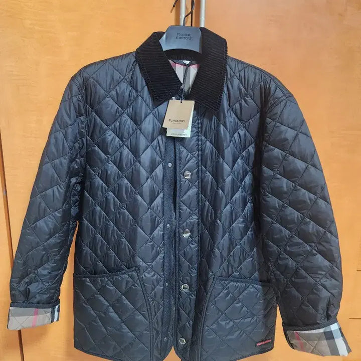 [BUNJANG] Burberry Black Quilted Jacket / 새상품 버버리 블랙 퀼팅 자켓 코듀로이 팝니다.(택보유)