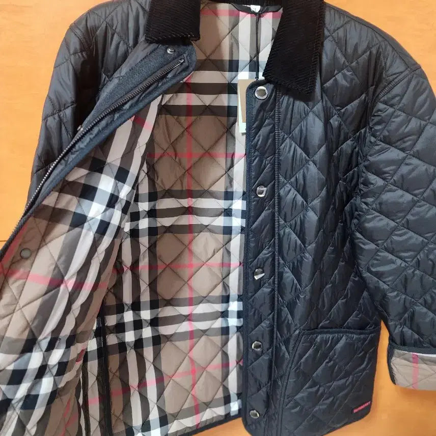 [BUNJANG] Burberry Black Quilted Jacket / 새상품 버버리 블랙 퀼팅 자켓 코듀로이 팝니다.(택보유)