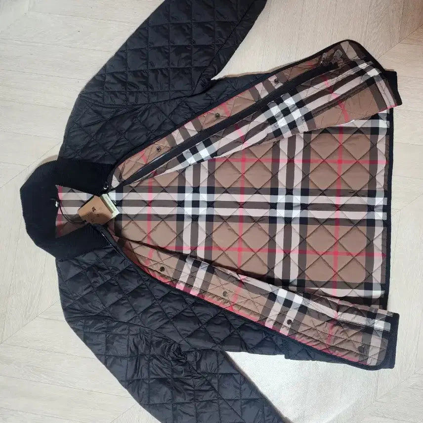 [BUNJANG] Burberry Black Quilted Jacket / 새상품 버버리 블랙 퀼팅 자켓 코듀로이 팝니다.(택보유)