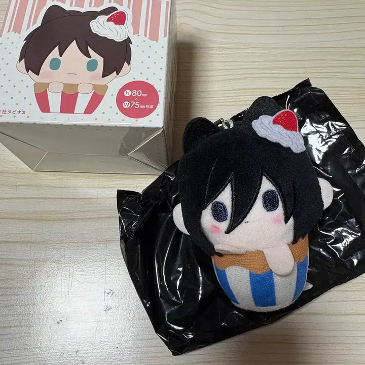 [BUNJANG] Attack on Titan Mikasa Tapinuie Cupcake / 진격의거인 컵케이크 타피누이 - 미카사
