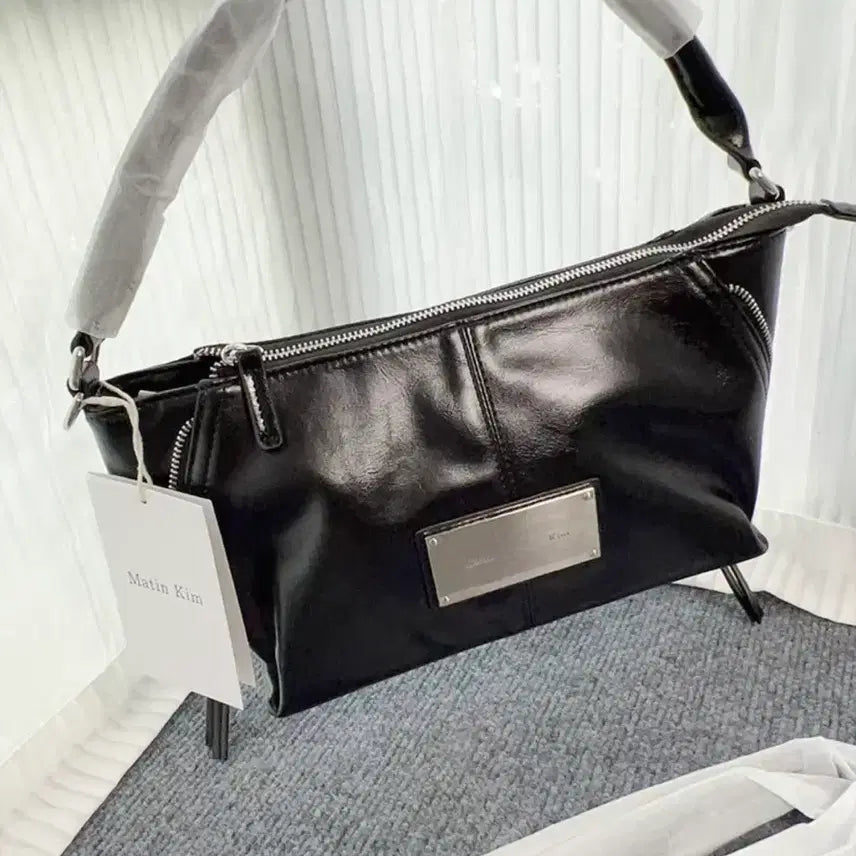 [BUNJANG] Matinkim Side Zipper Shoulder Bag Black / 마뗑킴 사이드 지퍼 숄더백 블랙