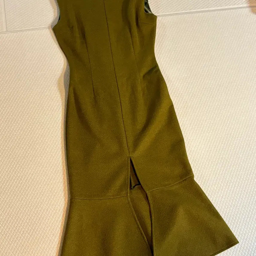 [BUNJANG] Khaki Wool Flare Dress / 카키색 모직 플레어 원피스