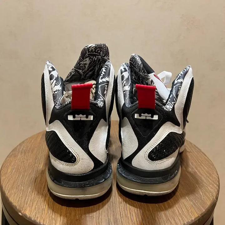 [BUNJANG] Nike LeBron 9 Freegums Basketball Shoes - Size 275 / 농구화 르브론 9 프리검스 - 사이즈 275