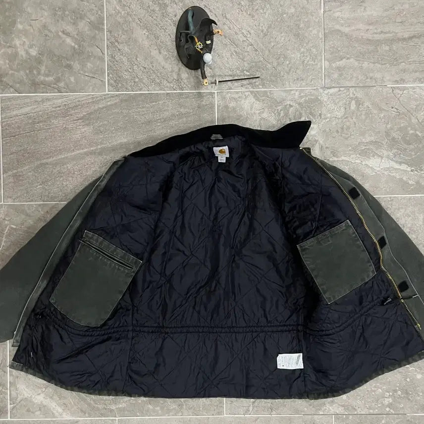 [BUNJANG] Carhartt C26 Moss Green Sandstone Duck Arctic Traditional Coat (M) / (M)칼하트 샌드스톤 덕 아크틱 트래디셔널 코트 C26 모스그린