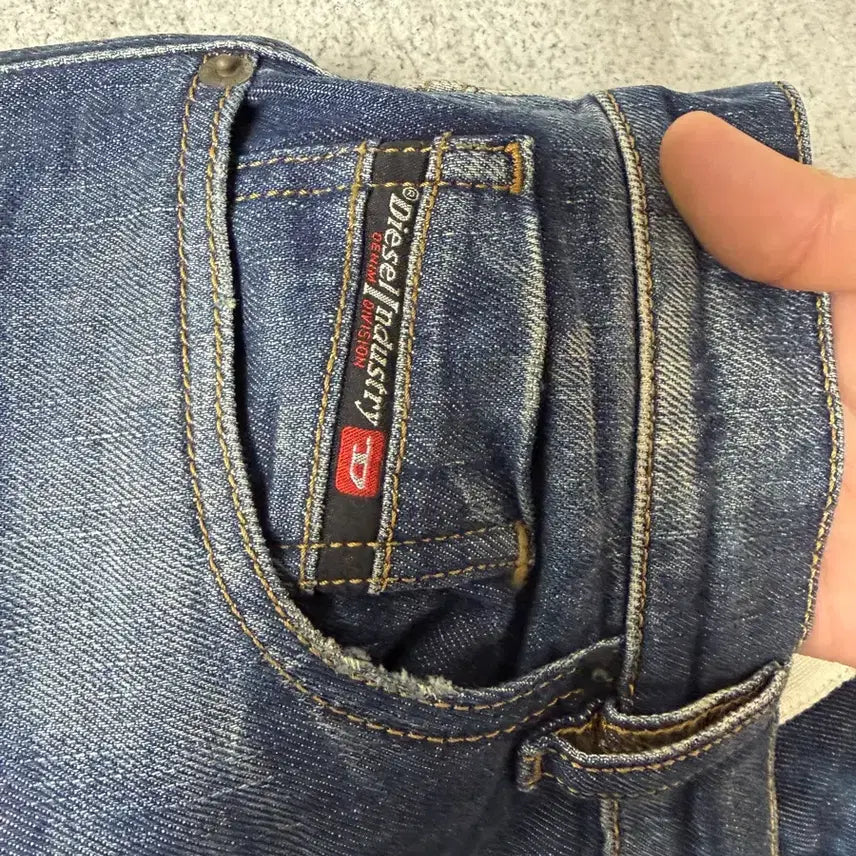 [BUNJANG] Diesel Washed Denim Jeans (Size 28) / 정품 디젤 청바지 28사이즈