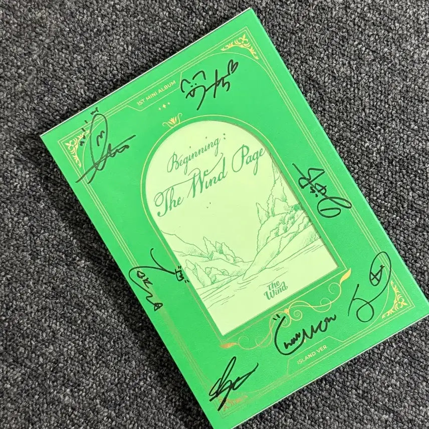 더윈드 Beginning 싸인 앨범 Island Ver. 판매합니다.