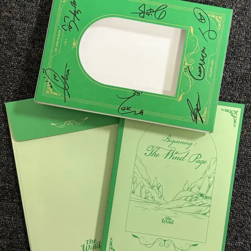 더윈드 Beginning 싸인 앨범 Island Ver. 판매합니다.