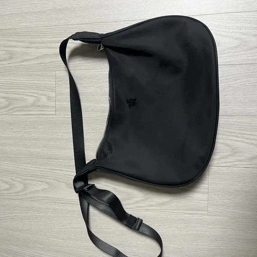 [SOLD OUT] 쓰리마인즈 크로스백