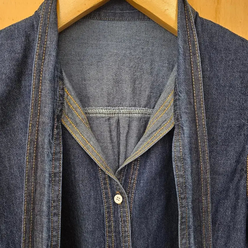 [BUNJANG] Unbranded Denim Ribbon Tie Blouse (New) / 리본타이 데님 블라우스 (새옷) 진청