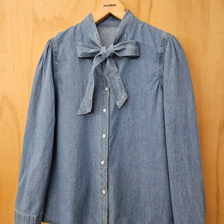 [BUNJANG] Ribbon Tie Denim Blouse / 리본타이 데님 블라우스 (새옷) 연청