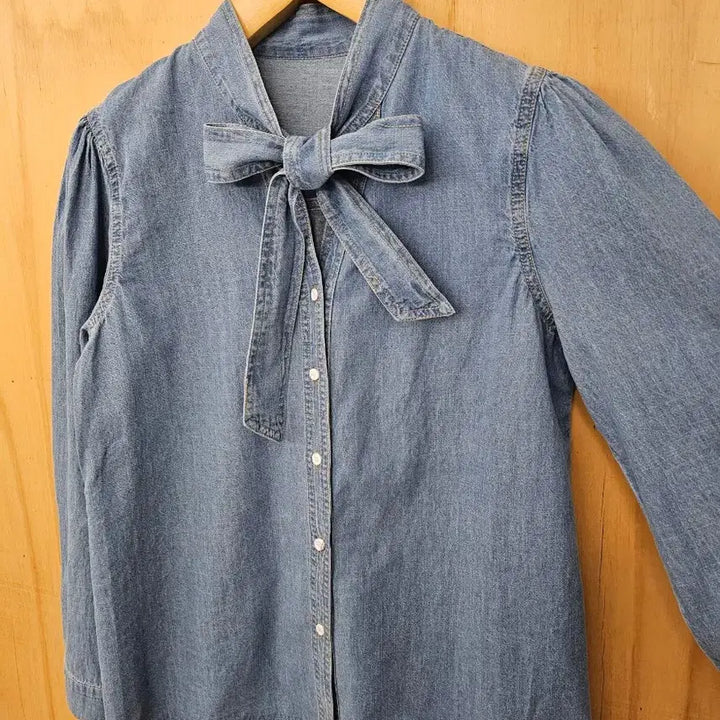 [BUNJANG] Ribbon Tie Denim Blouse / 리본타이 데님 블라우스 (새옷) 연청