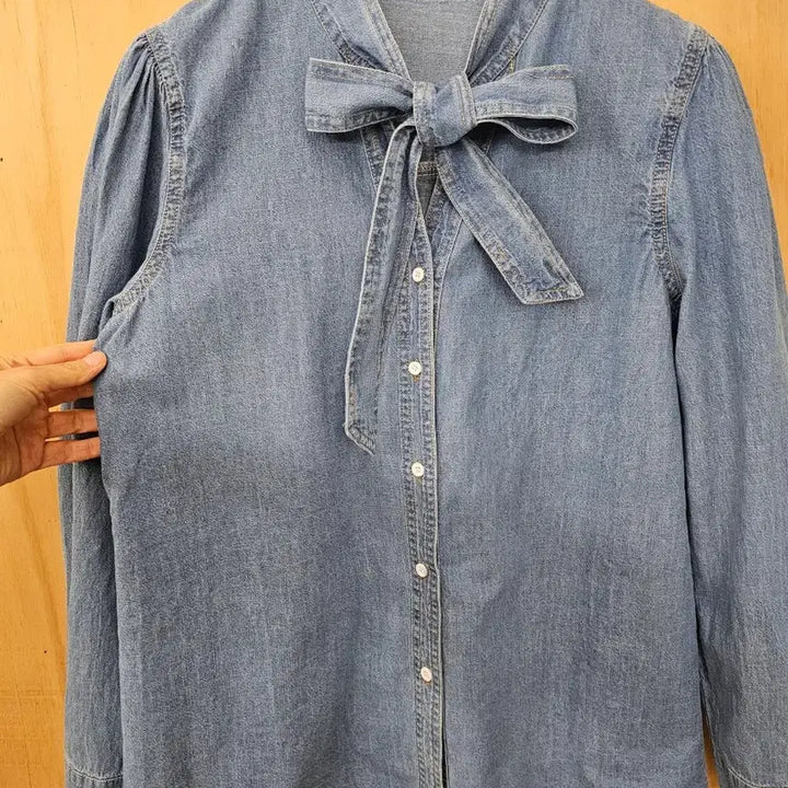 [BUNJANG] Ribbon Tie Denim Blouse / 리본타이 데님 블라우스 (새옷) 연청