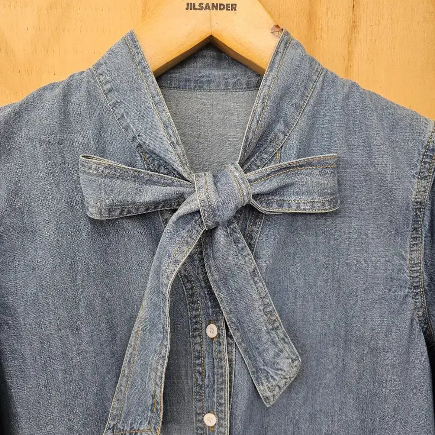 [BUNJANG] Ribbon Tie Denim Blouse / 리본타이 데님 블라우스 (새옷) 연청
