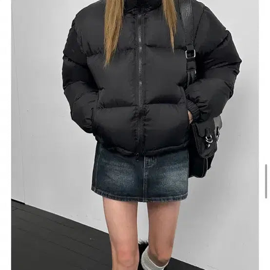 [BUNJANG] Black Up Jenith Duck Down Crop Padded Jacket / 블랙업 제니드 덕다운 크롭패딩 블랙 여성 숏패딩