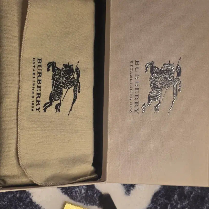 [BUNJANG] Burberry Blue Zipped Card Wallet Full Set / 정품) 버버리 블루 지퍼 카드지갑 풀세트