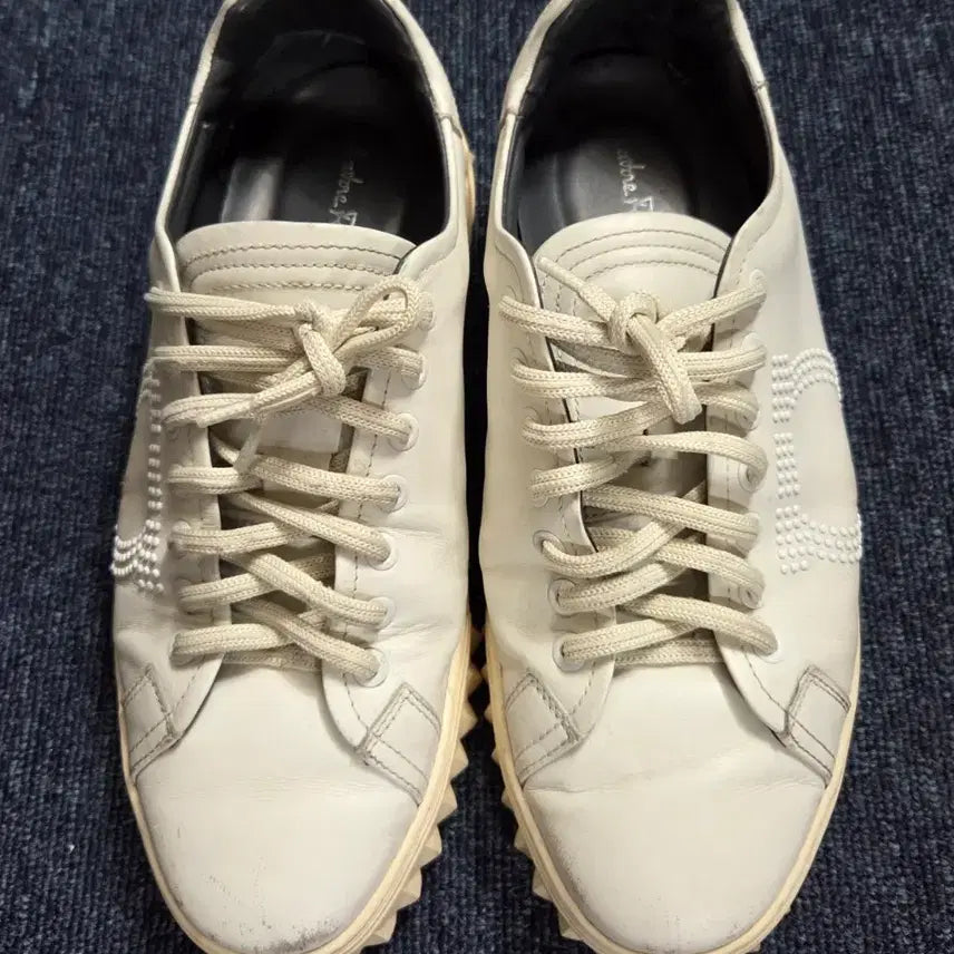 [BUNJANG] Ferragamo White Sneakers 260mm / 페라가모 화이트 스니커즈 260