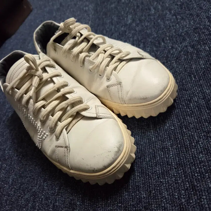 [BUNJANG] Ferragamo White Sneakers 260mm / 페라가모 화이트 스니커즈 260