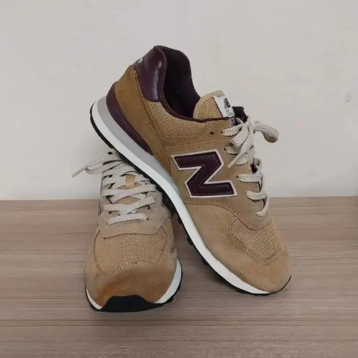 [BUNJANG] New Balance 574 Mustard Brown Sneakers / 남성 뉴발란스 574 머스터드 브라운 운동화 (275)