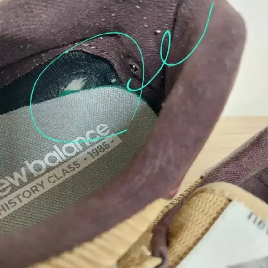 [BUNJANG] New Balance 574 Mustard Brown Sneakers / 남성 뉴발란스 574 머스터드 브라운 운동화 (275)
