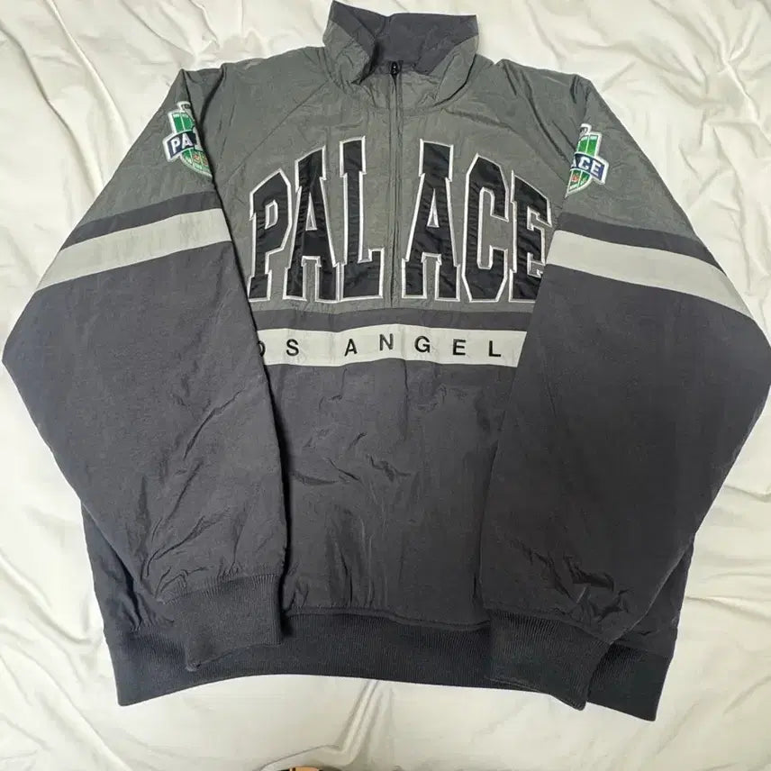 [BUNJANG] Palace Breakout Half Zip Bomber Black Silver - 24FW / 팔라스 브레이크아웃 하프 집 봄버 블랙 실버 - 24FW