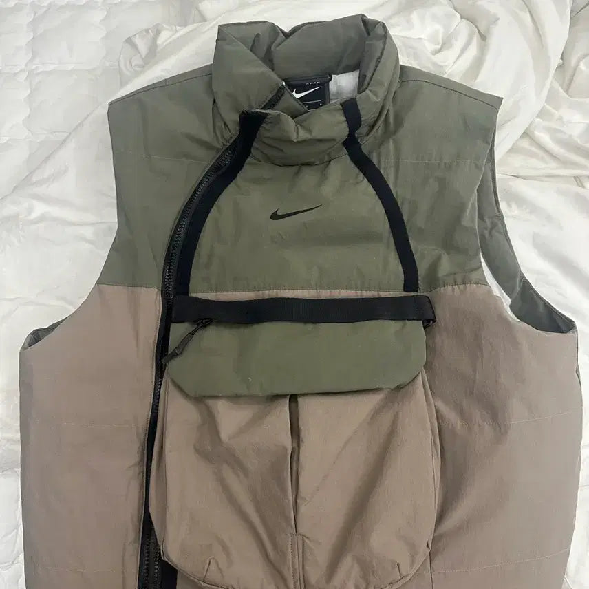 [BUNJANG] Nike Tech Pack Padded Vest (L) / 나이키 테크팩 패딩베스트(L)