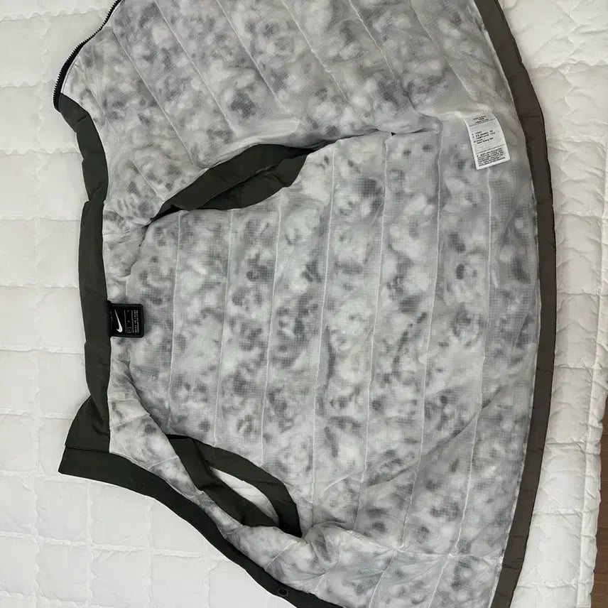 [BUNJANG] Nike Tech Pack Padded Vest (L) / 나이키 테크팩 패딩베스트(L)