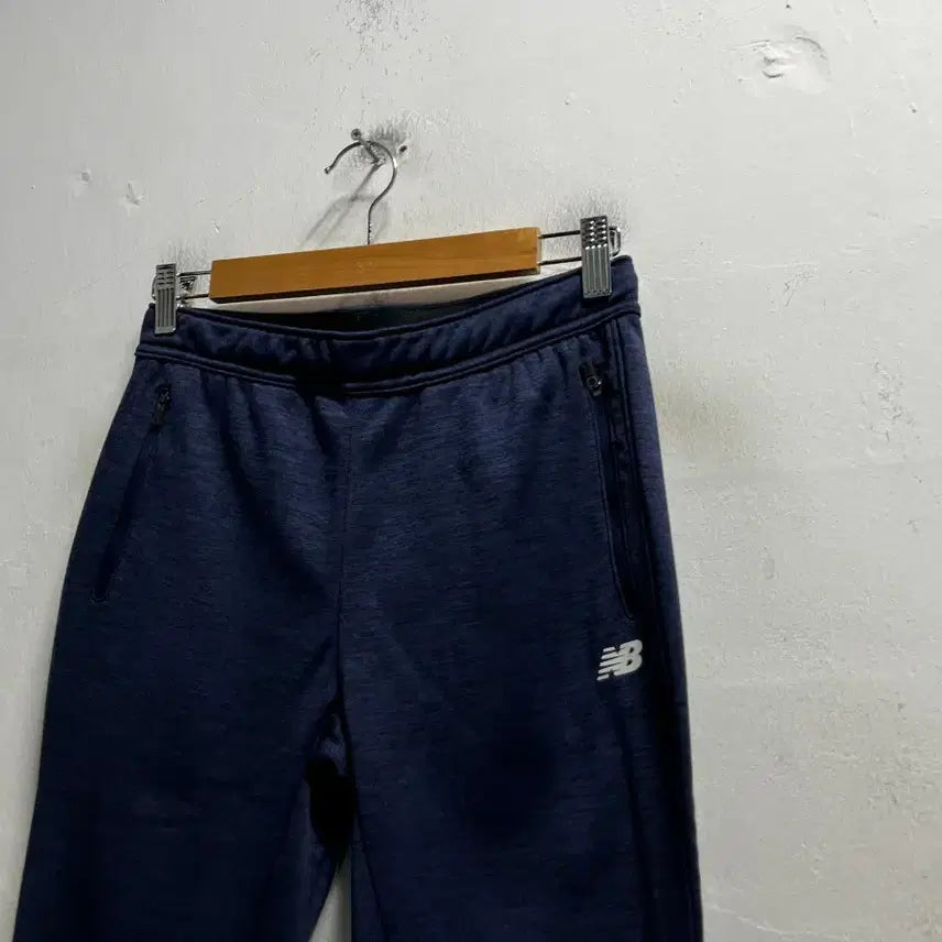 [BUNJANG] New Balance Performance Fleece Spandex Banding Pants / 55 뉴발란스 기능성 기모 스판 밴딩 바지 정품